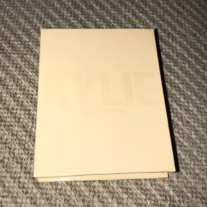Kylie Cosmetics French Vanilla Highlighter